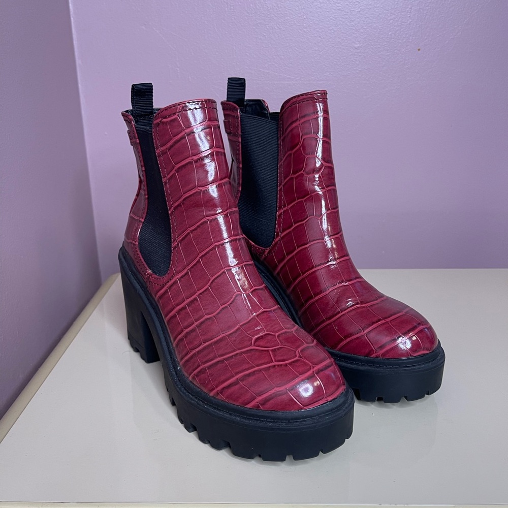 Red Chelsea Platform Boots